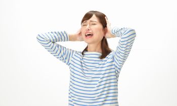 信用を得るのは時間がかかる。信用を得ていない状態で、すぐに商品を売りつけると、逆に信用を失って、そこで終わってしまう。