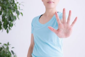 人は、理解して、納得しないと、行動してくれない。人を行動させるには、まず理解してもらう必要がある。