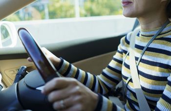 車は、乗るだけで大きな力を手にできてしまうもの。だから慎重に運転することが必要になる