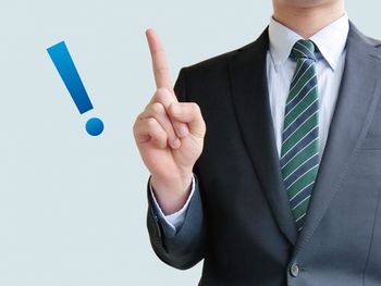 ネット副業で収入を得るためには、ホームページに有益な情報を無料で掲載することが必要。