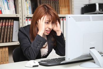 ホームページを作れない初心者が、ネット副業で収入を得ることは、極めて難しい。