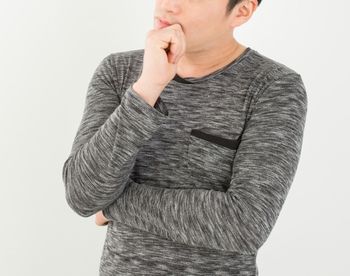 普段考えないだけで、自分が本当に今の生活に満足しているかどうかを考えると、ほとんどの人が満足していないはず。後悔する人生を送ってほしくない。