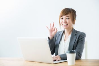 ネット副業を始めて、収入を得られるようになるから、楽しくなる。だから、やりたいことをやるよりも、収入を得られるものから始めた方が良い