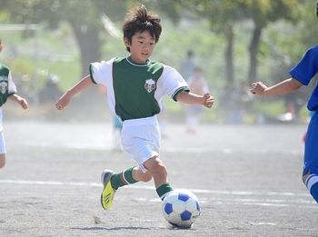 考えながら量をこなすことで、サッカーも上手にできるようになる！